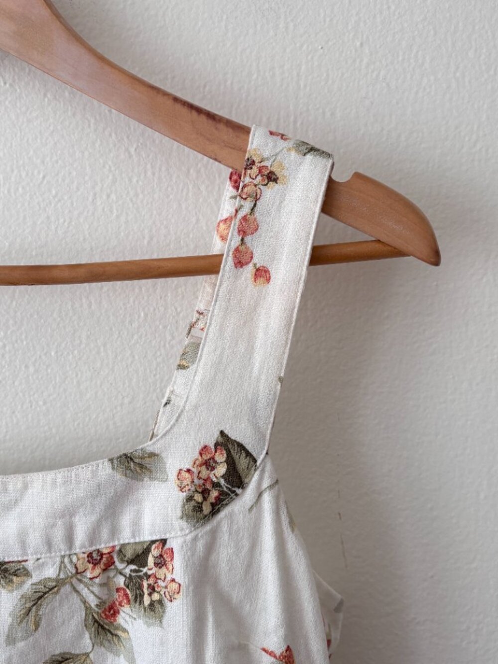 Abercrombie & Fitch Strawberry Print Linen Blend Wide Strap Mini Dress - Picture 5 of 9